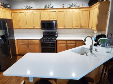 2009282 Quartz One Quartz Chipped Ice