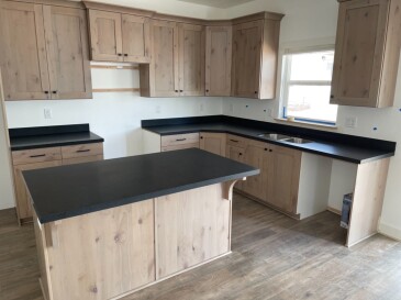 2105119 Granite Absolute Black