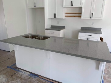 2103237 Quartz Della Terra Aluminum