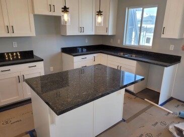 2008633 Granite Silver Pearl