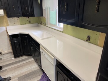 2108345 Quartz MSI Arctic White