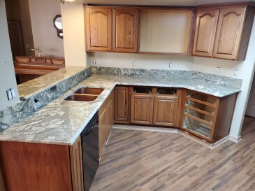 2102611 Granite Netuno Bordeaux