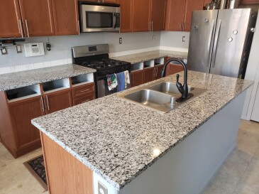 2008355 Granite Bengal White