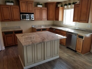 2008368 Granite Colonial White