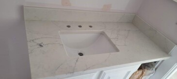 2107592 Quartz Della Terra Silver Stallion sink