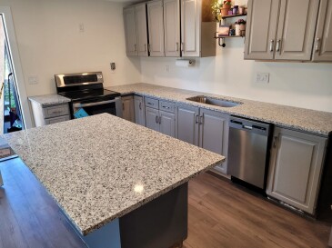 2102815 Granite Bengal White