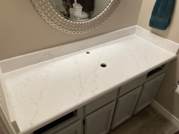 2106771 Quartz Viatera Lumina