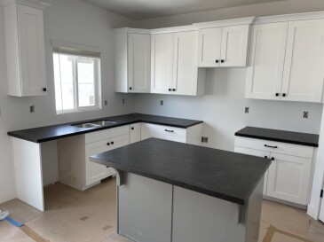 2102967 Granite Black Pearl