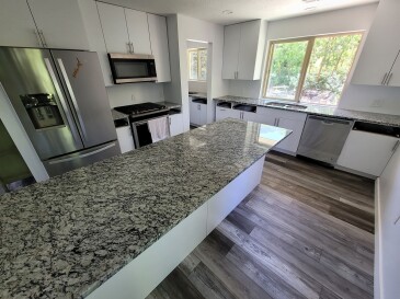 2100513 Granite Ashen White