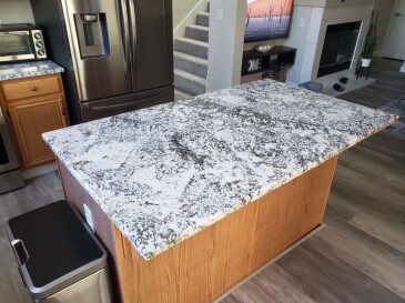 2101692 Granite Exodus White