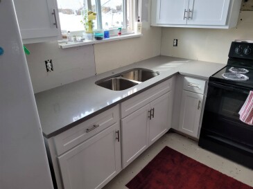 2100533 Quartz Hanstone Uptown Grey