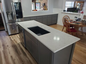 2103582 Quartz SIlestone White Arabesque