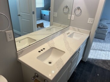 2009005 Quartz MSI Calacatta Venice