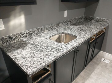 2009830 Granite White Sparkle