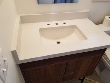 2008058 Quartz One Quartz White Ice