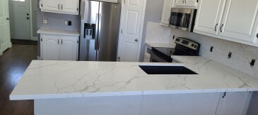 2102168 Quartz MSI Calacatta Laza