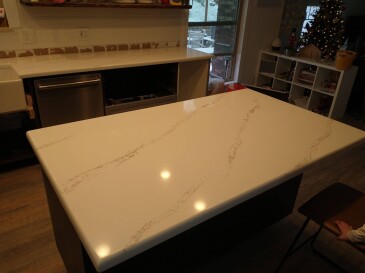 2008424 Quartz MSI Calacatta Arno