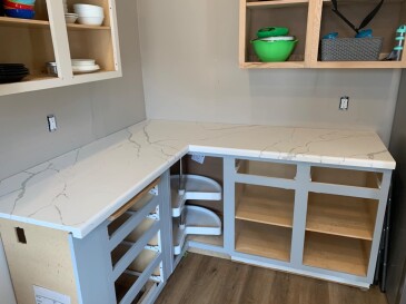 2100387 Quartz MSI Calacatta Laza