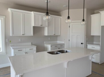 2104368 Quartz Della Terra Vittoria White