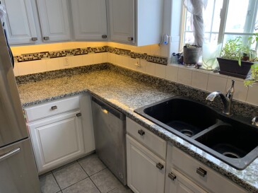2009188 Granite White Sparkle