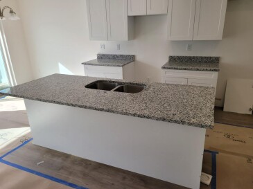 2008678 Granite Bengal White