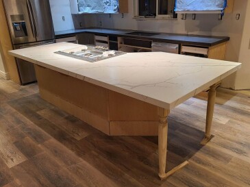 2008985 Quartz MSI Calacatta Laza