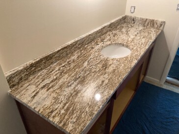 2105397 Granite Bianco Lucre