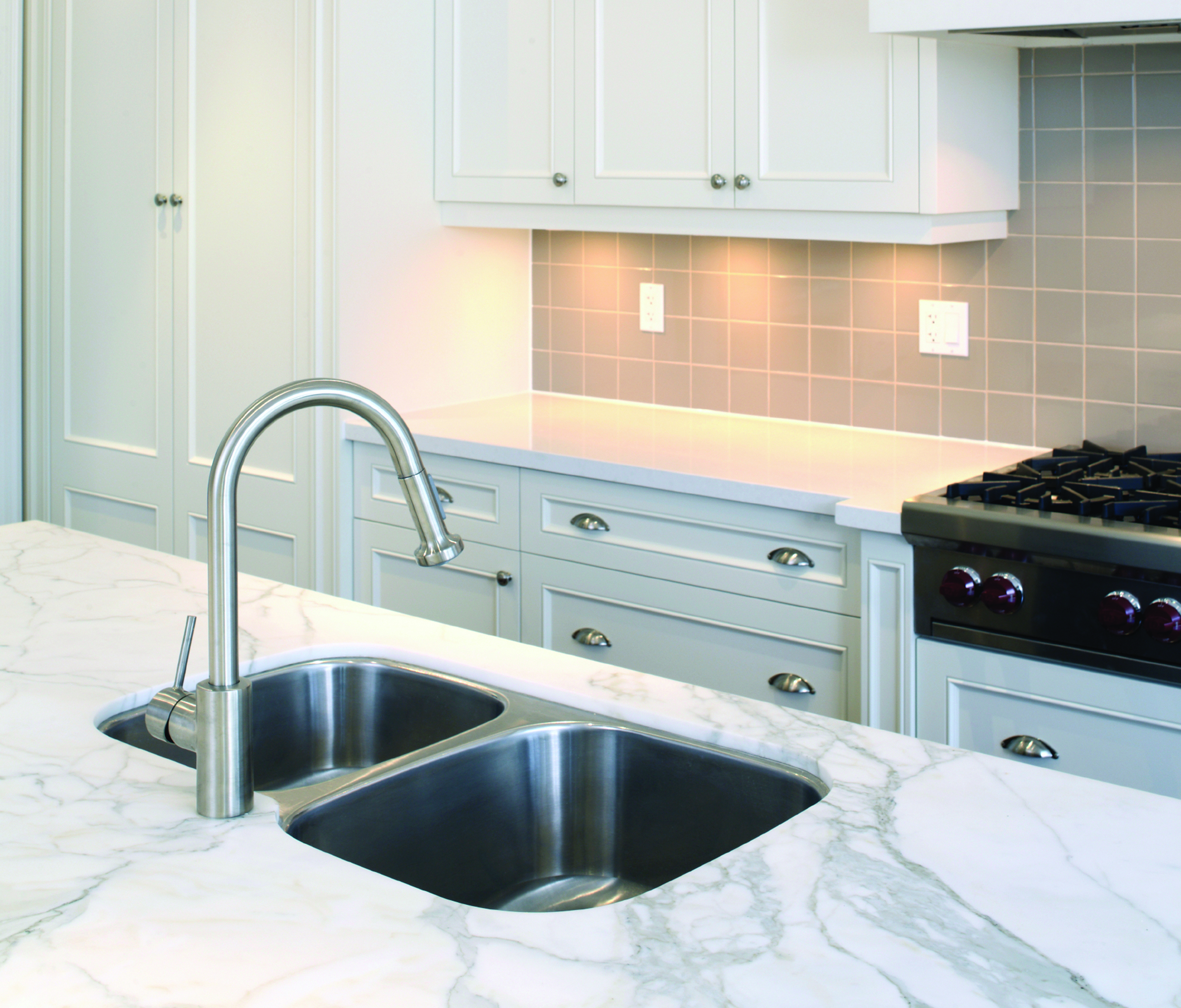 What You Need To Know About Stainless Steel Sinks Accent