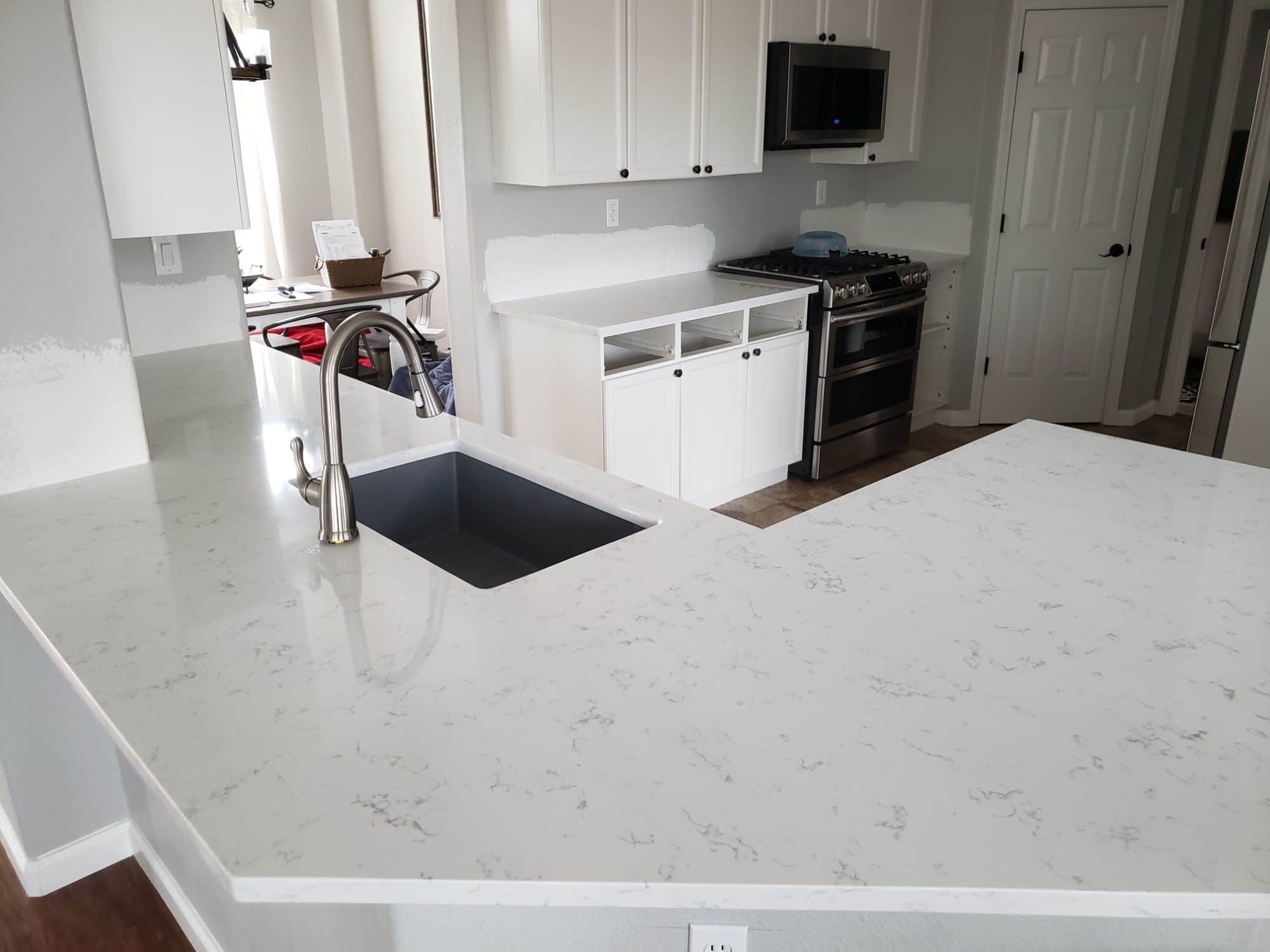 2002529 Quartz MSI Carrara Lumos