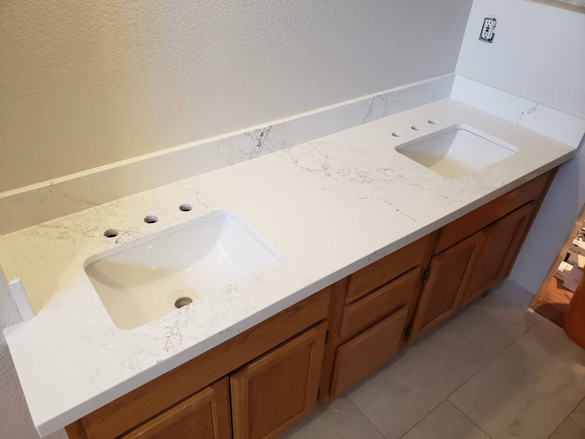 2008574 Quartz Caesarstone Empira White