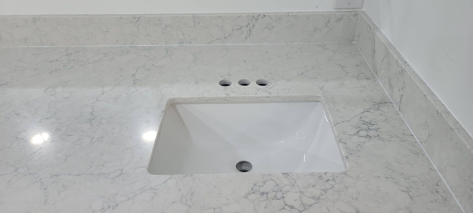 2107655 Quartz Viatera Karis sink