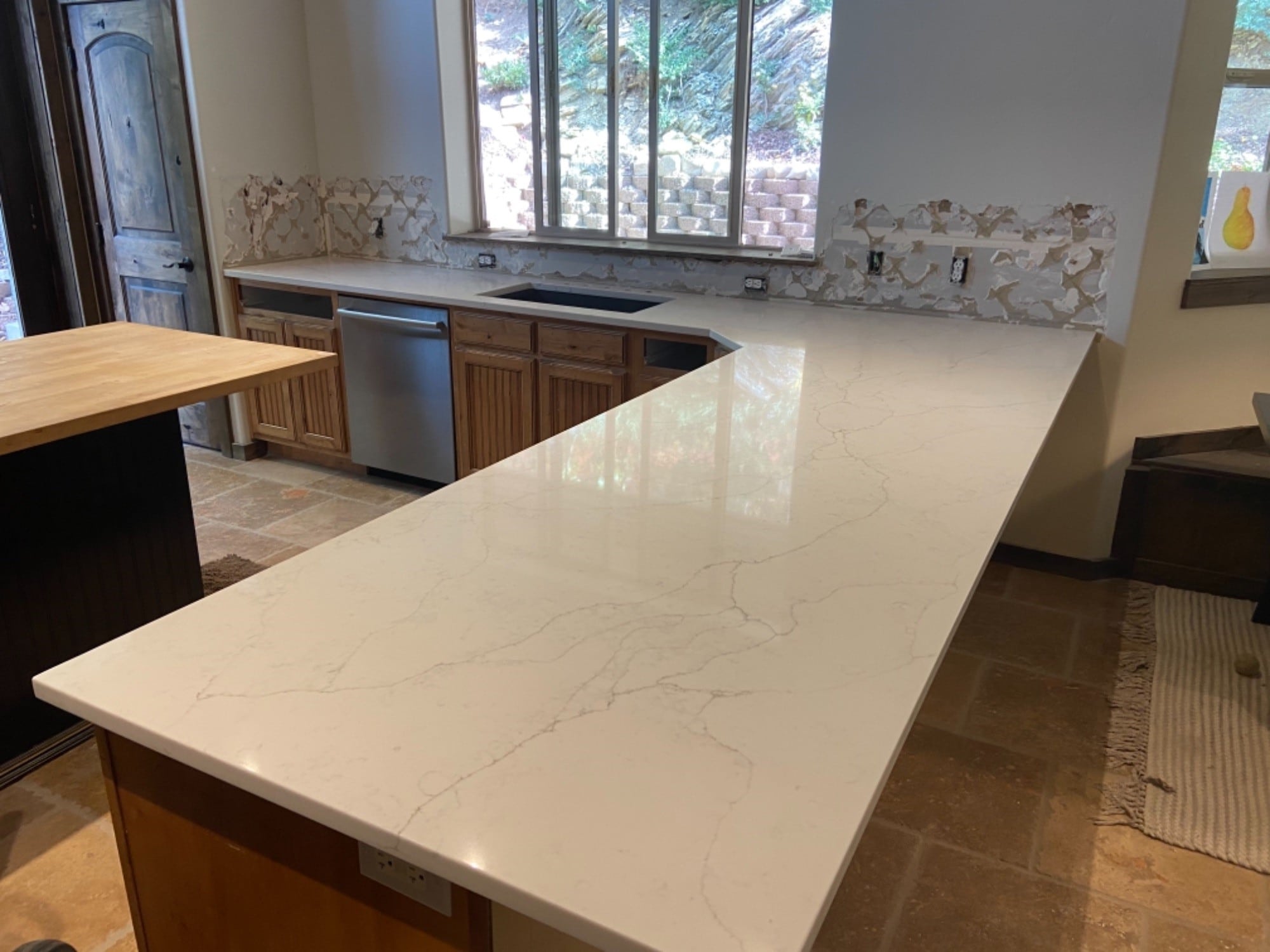 2108380 Quartz MSI Calacatta Prado