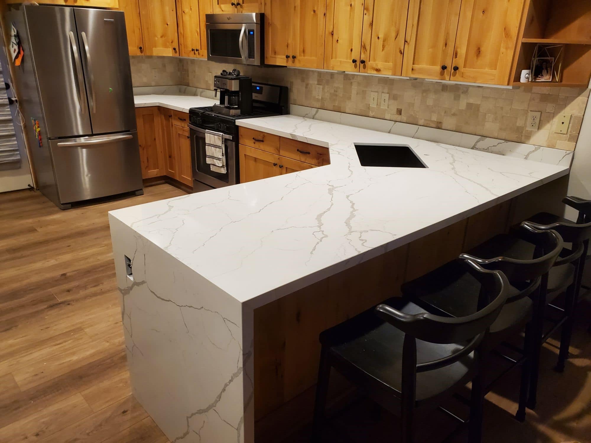 2109408 Quartz MSI Calacatta Laza