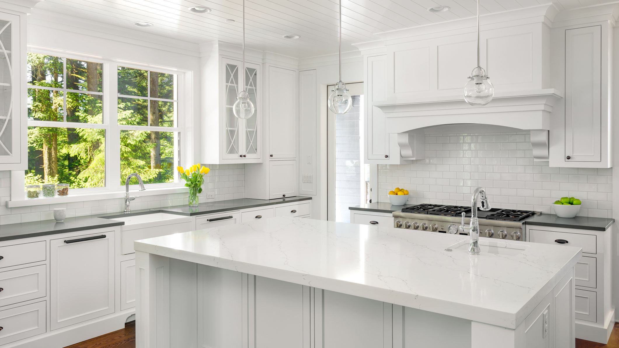 How to clean white quartz countertops: an expert guide